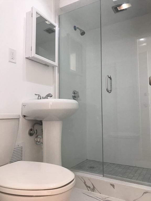 41 Strathmore Rd, Brighton