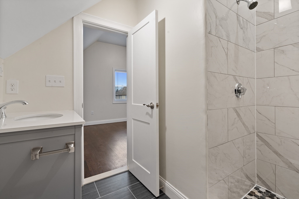 4 Chestnut Pl, Brighton