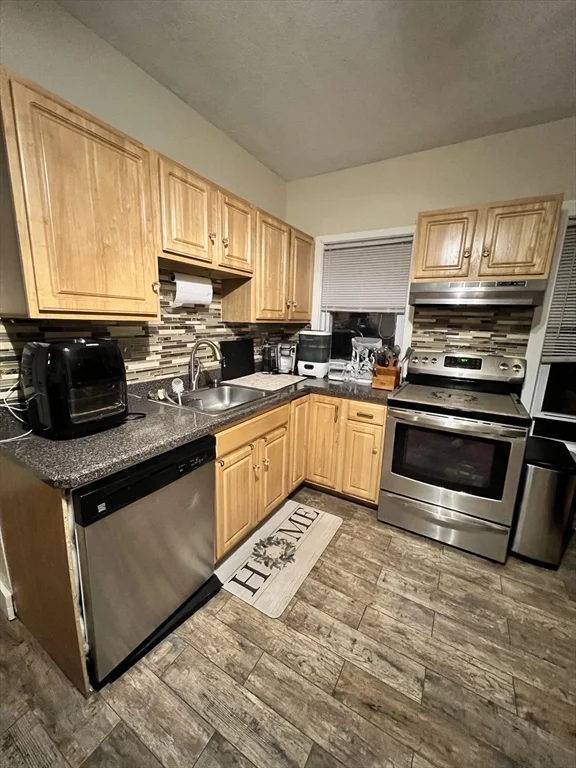 74 Weston St, Brockton