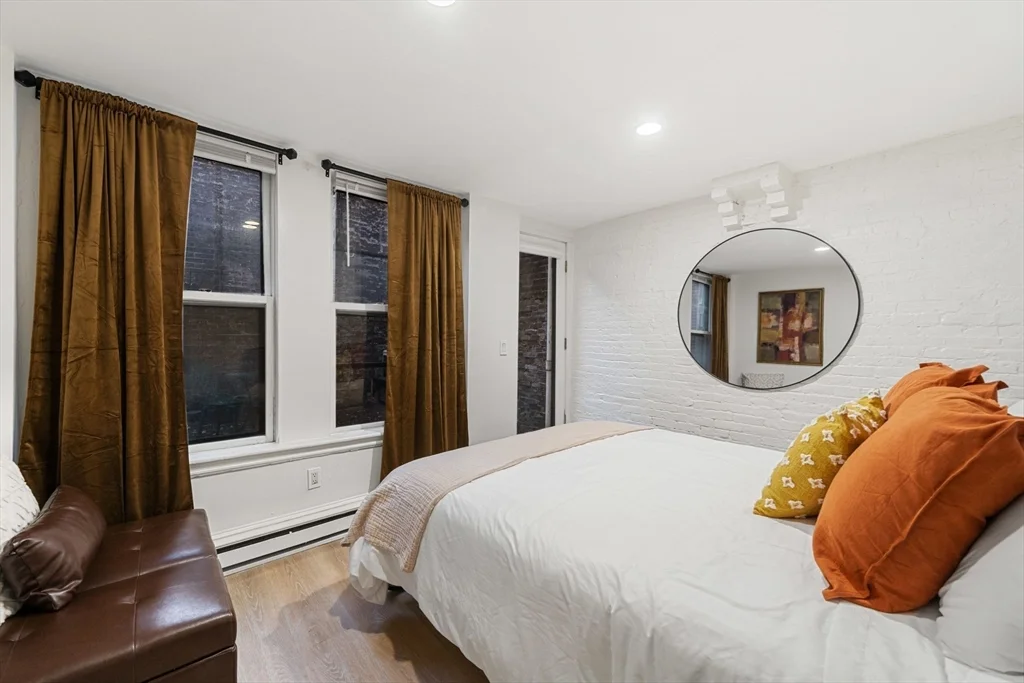 102 Revere St, Beacon Hill