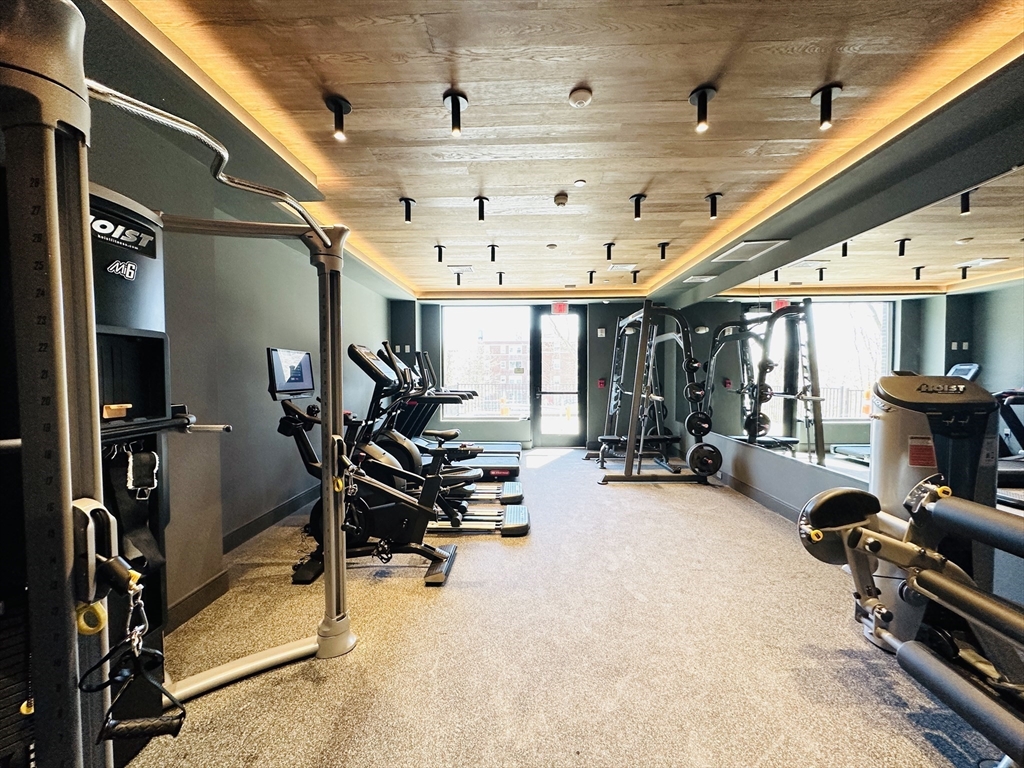 1 Nevins Hill Way, Brighton