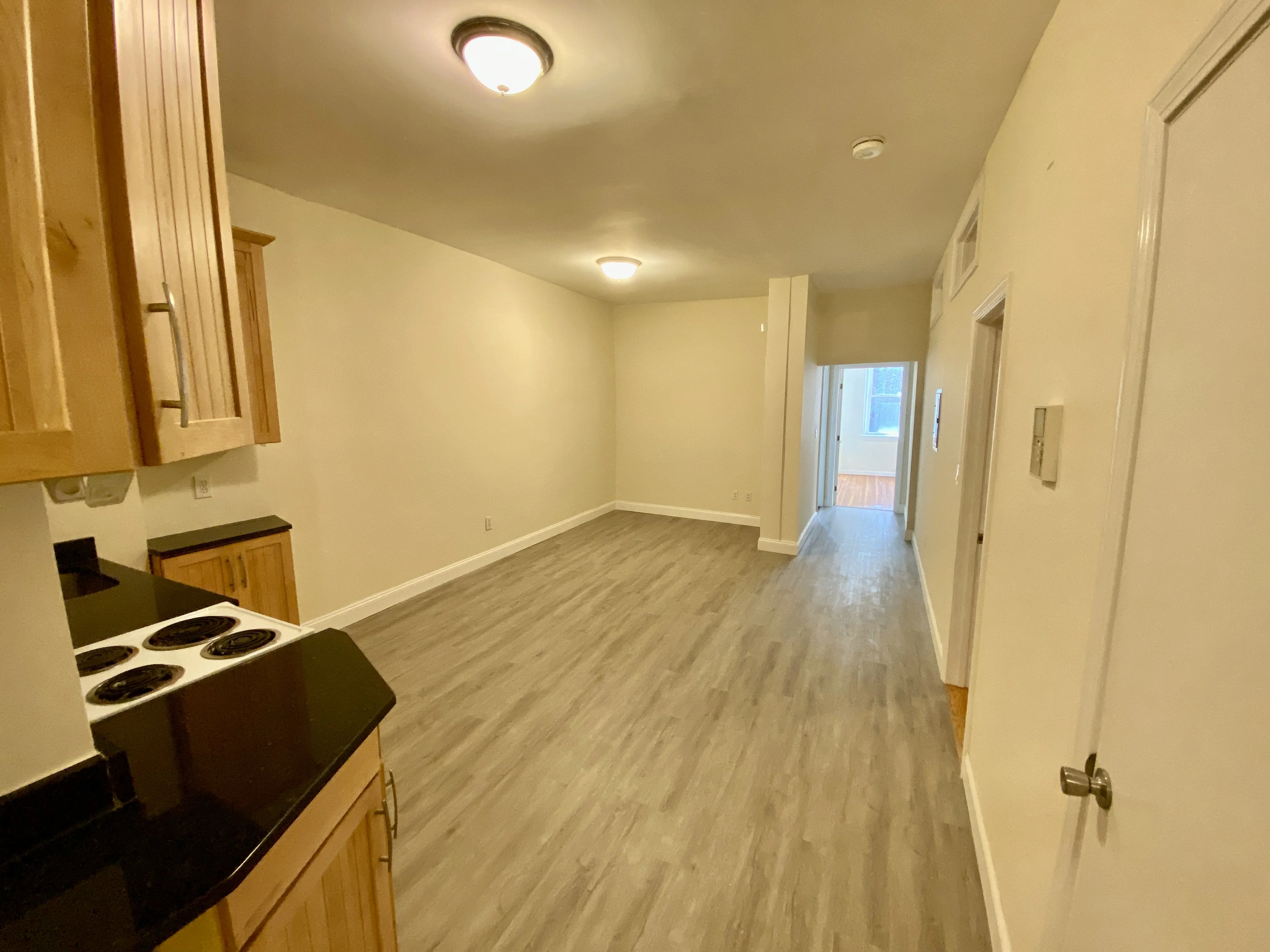 27 Aberdeen St, Fenway