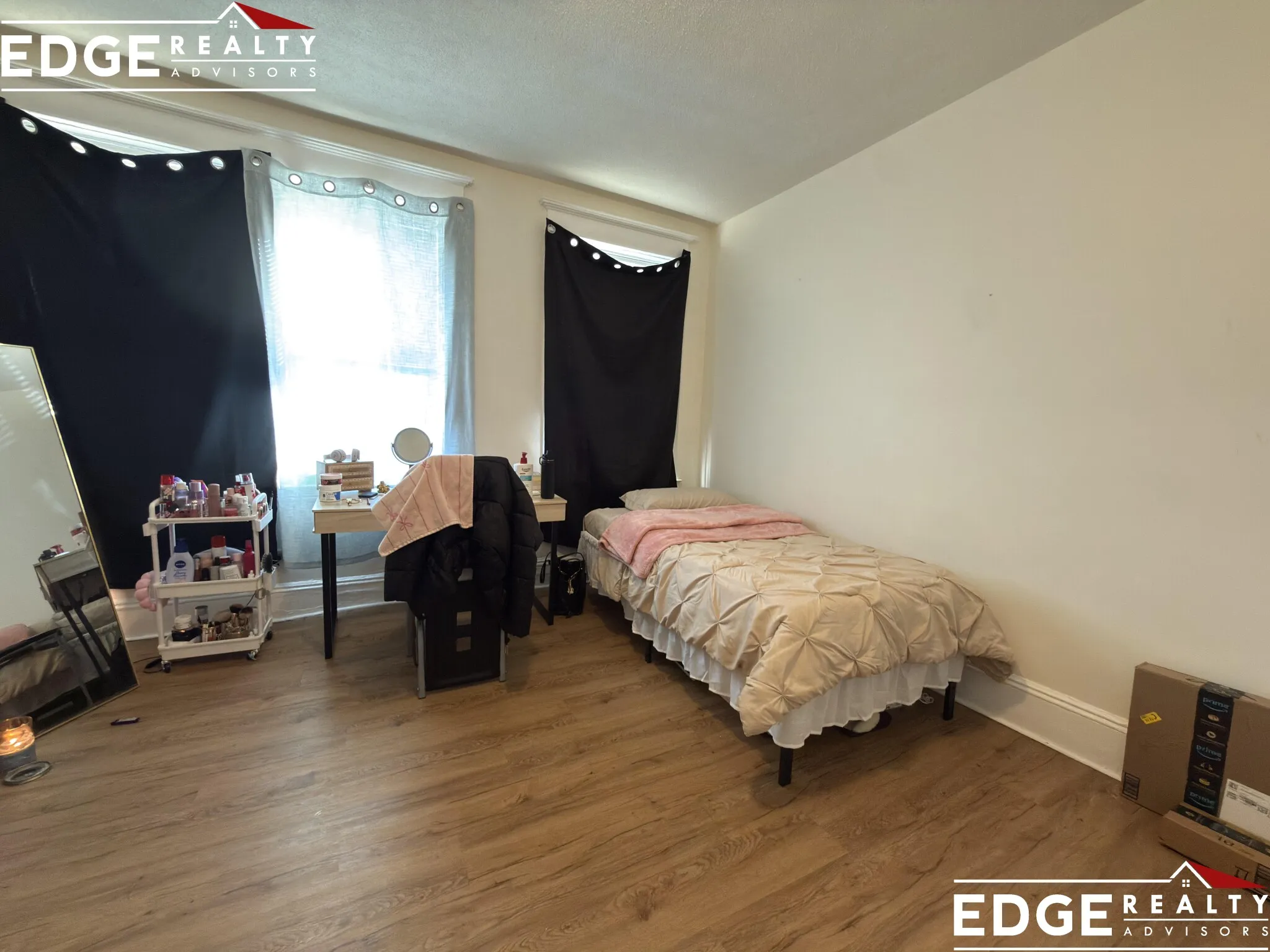 52 Park Vale Ave, Brighton