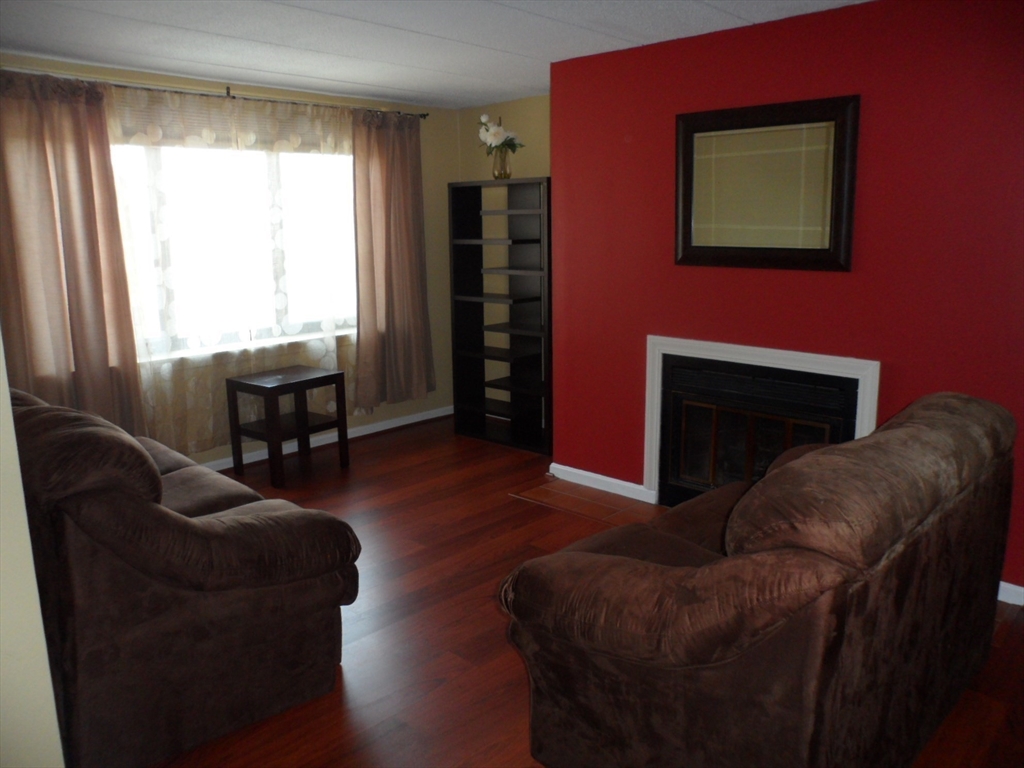 85 Brainerd Rd, Brighton