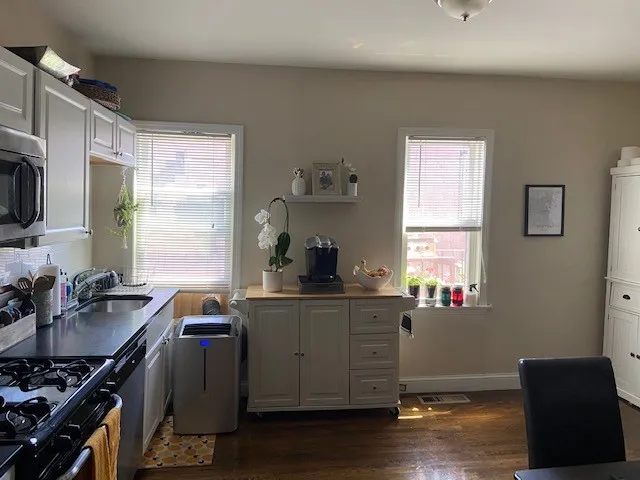 28 L St, South Boston