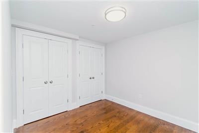 124 Columbia St, The Port