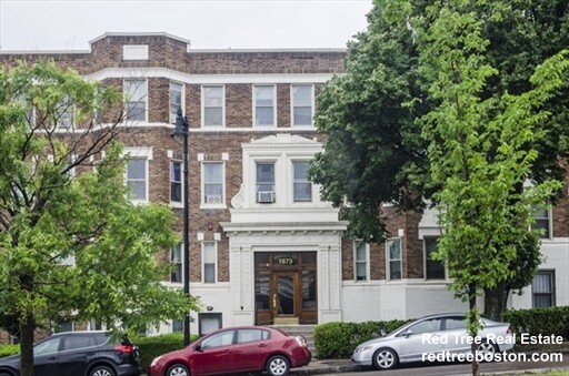 1673 Commonwealth Ave, Brighton