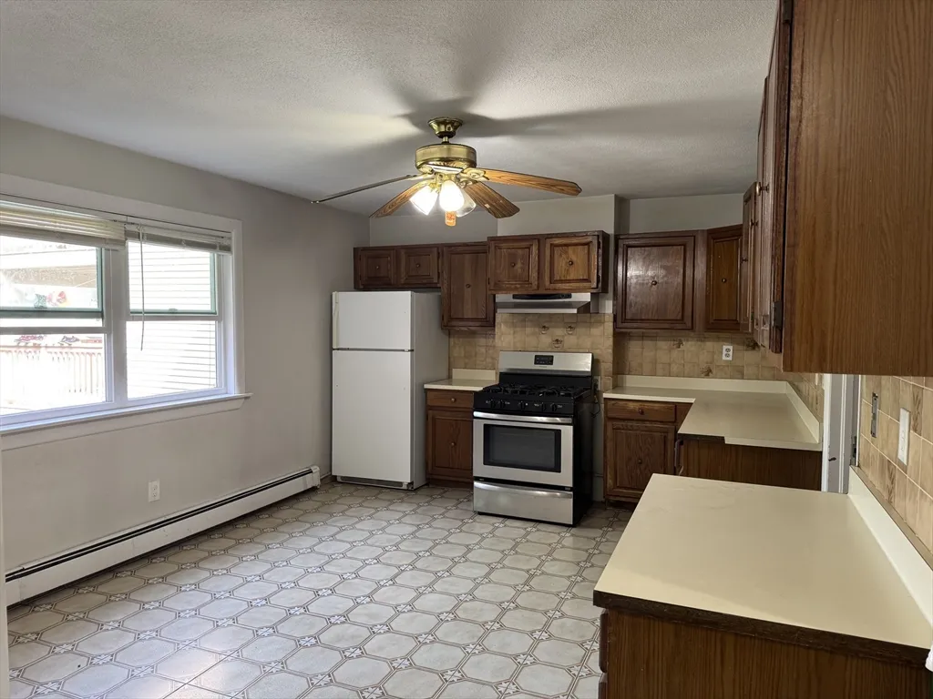 230 Havre St, East Boston