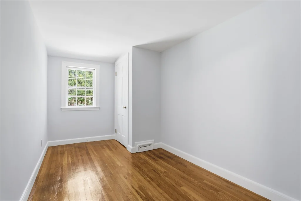11 Sherman Bridge Rd, Wayland