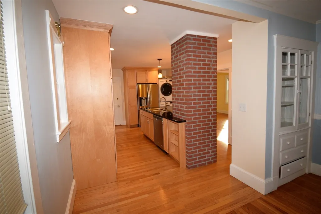 39 South Normandy Ave, Cambridge Highlands