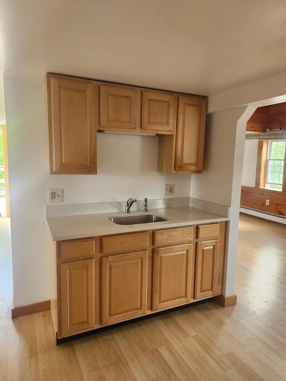 92 Main St, Hopkinton