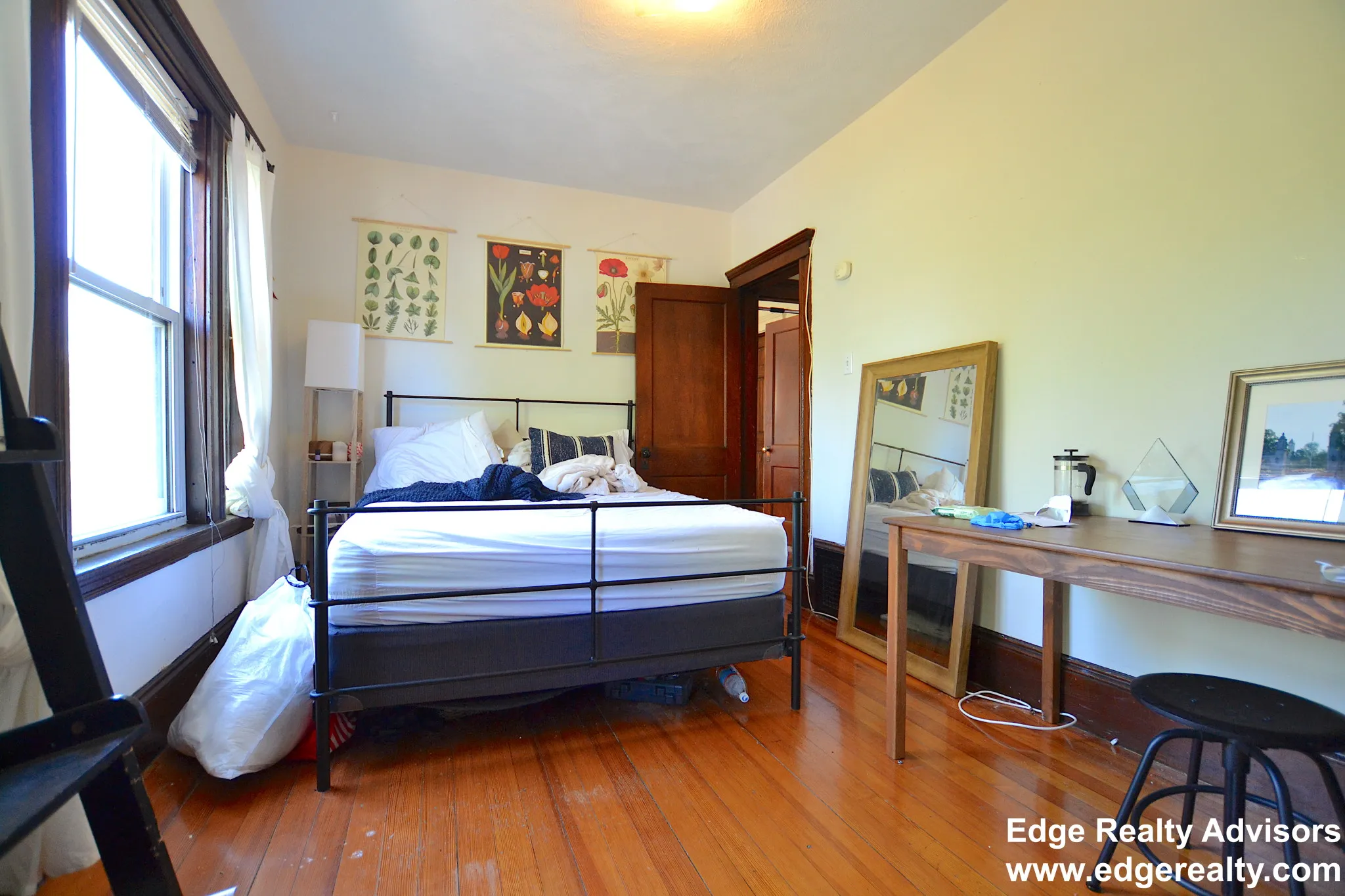 548 Washington St, Brighton