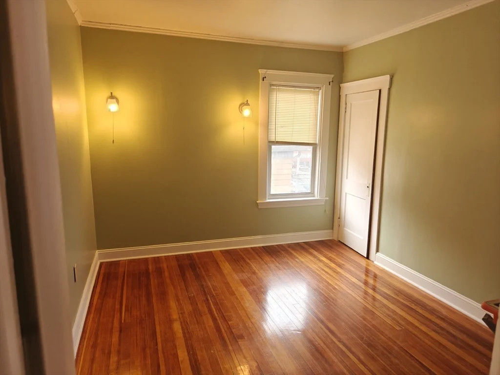 452 Osborn St, Fall River