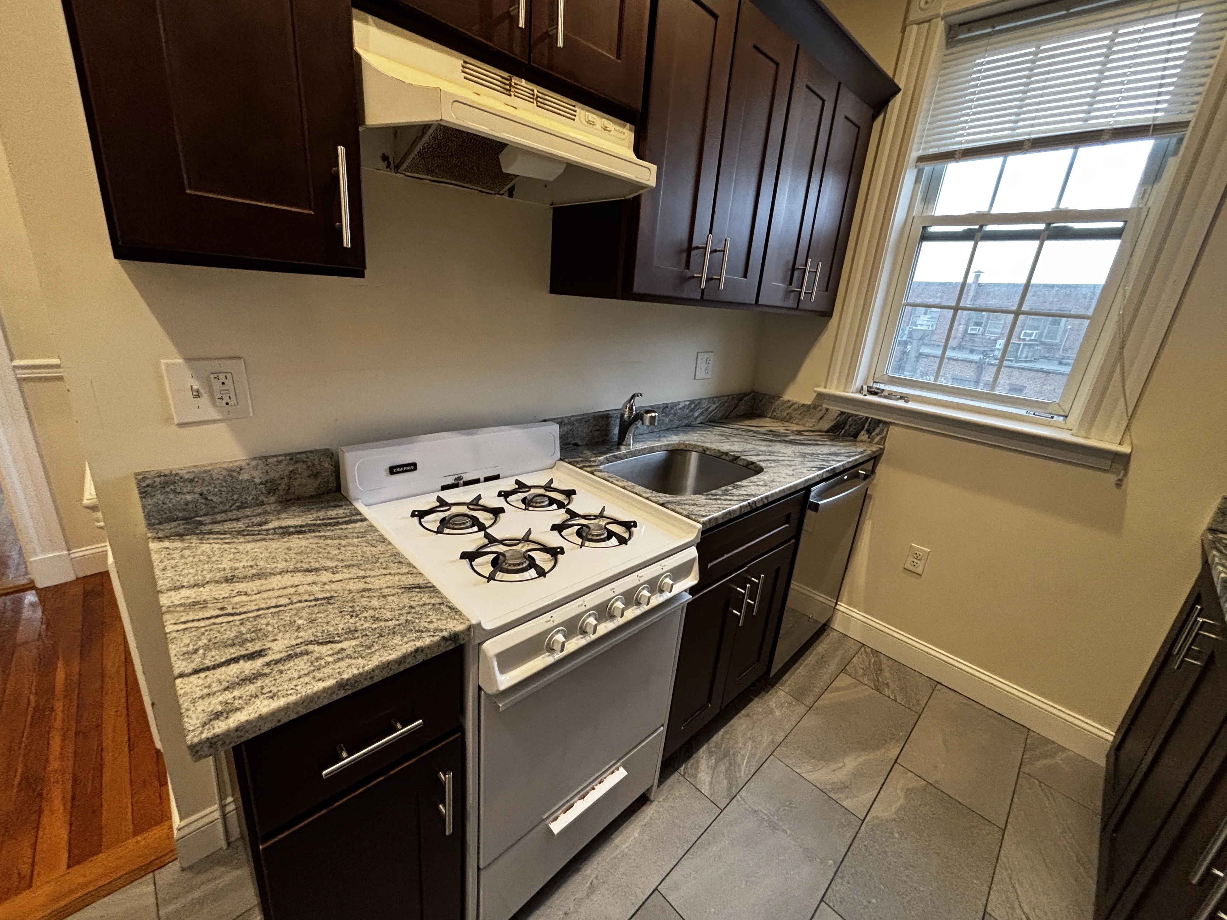 15 Glenville Ave, Allston