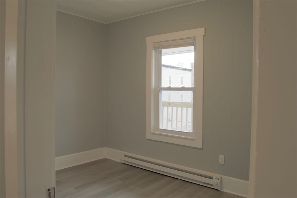 105 Clarendon St, Fitchburg