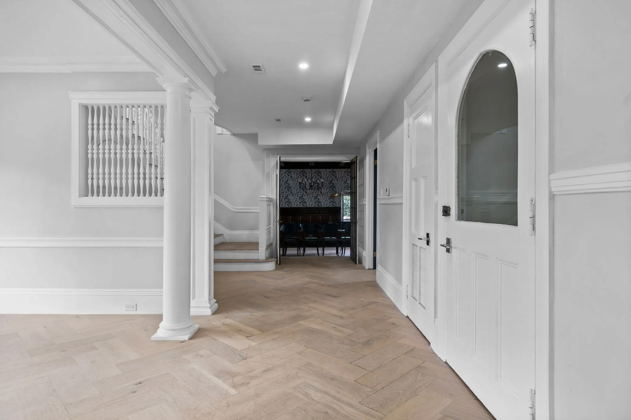 476 Heath St, Chestnut Hill