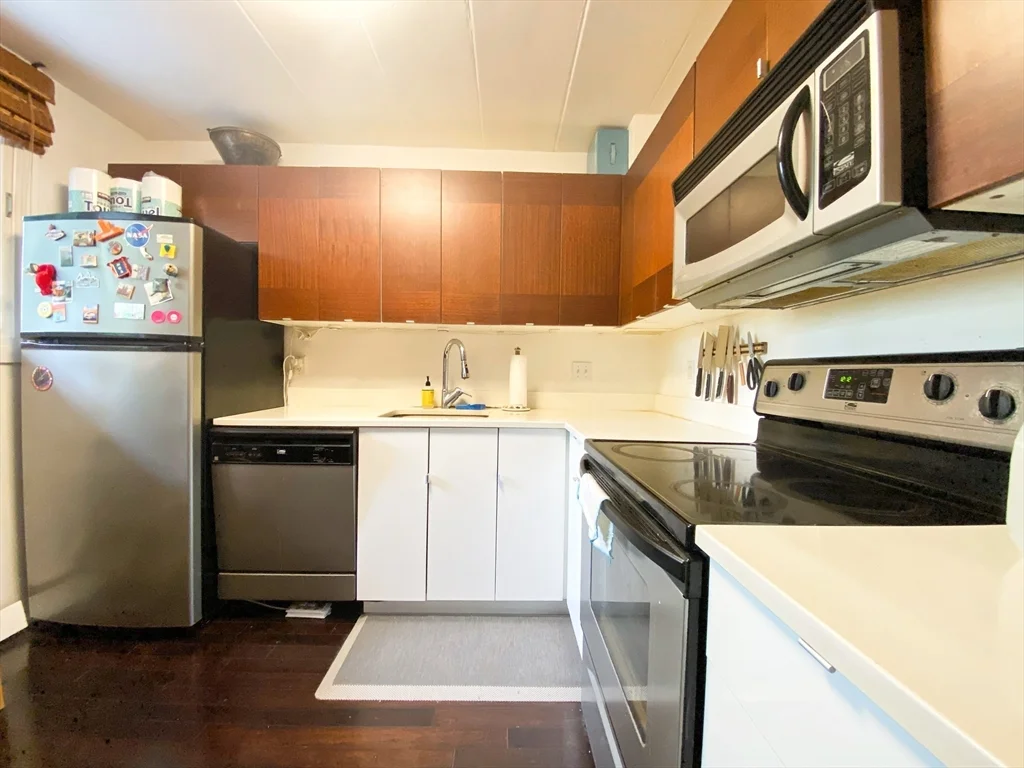 345 Harvard St, Mid-Cambridge