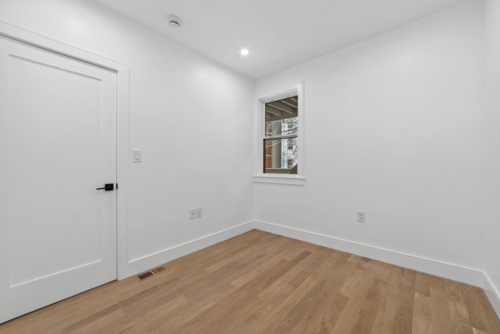 34 Morris St, East Boston