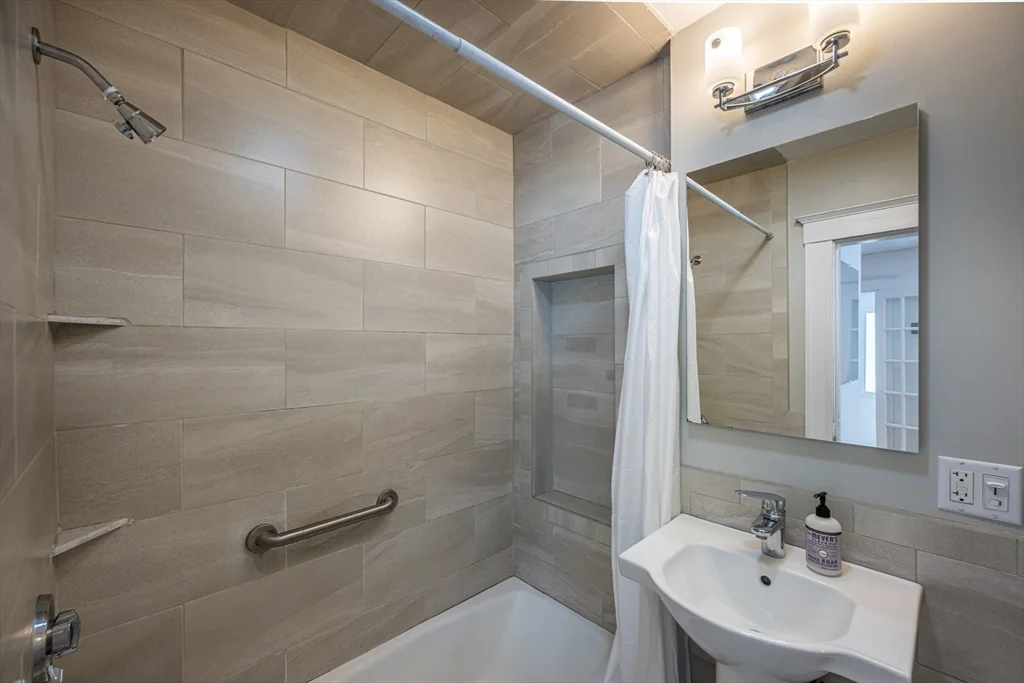 34 Thorndike, Davis Square