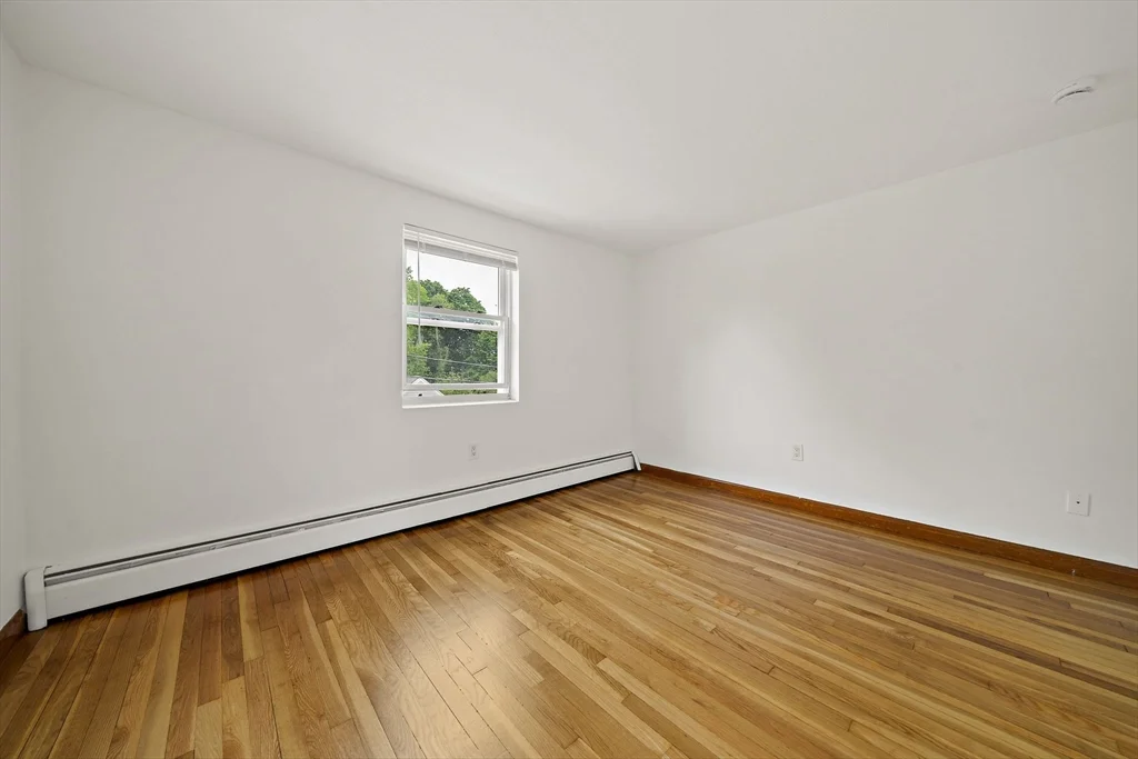 161 Neponset Valley Pkwy, Hyde Park