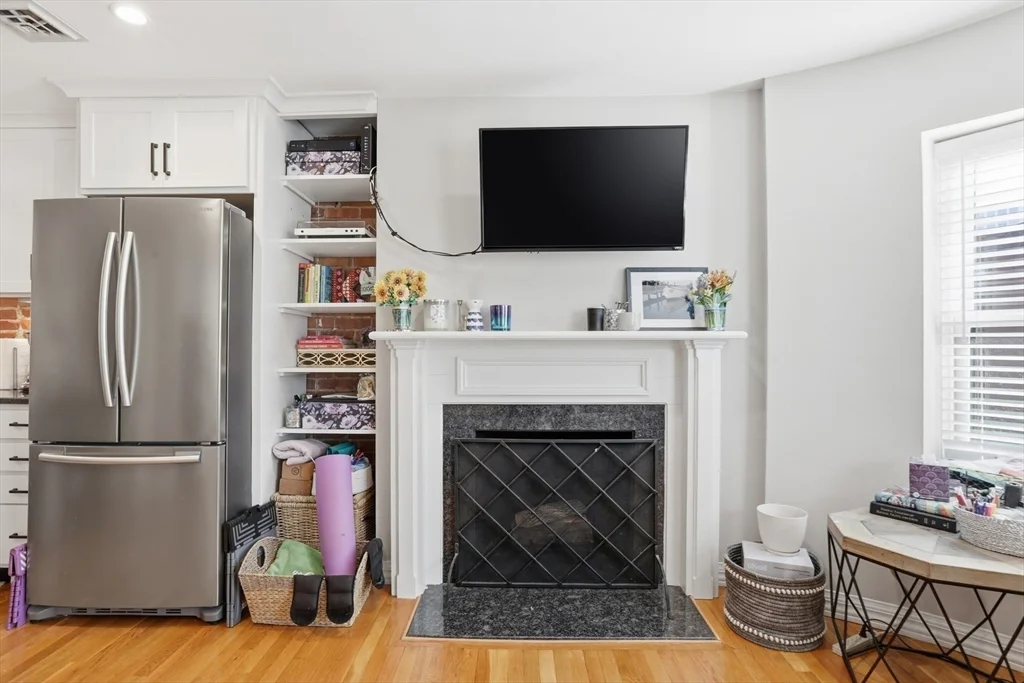 95 Gainsborough St, Fenway