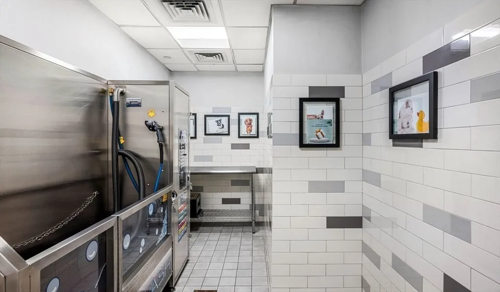 99 Kneeland St, Chinatown