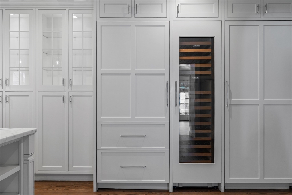 53 Heather Ln, Needham