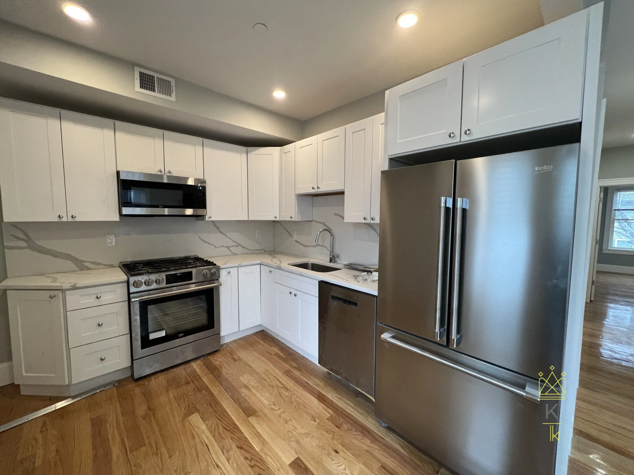 73 Pearl St, East Somerville