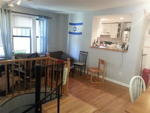 452 Park Dr, Fenway