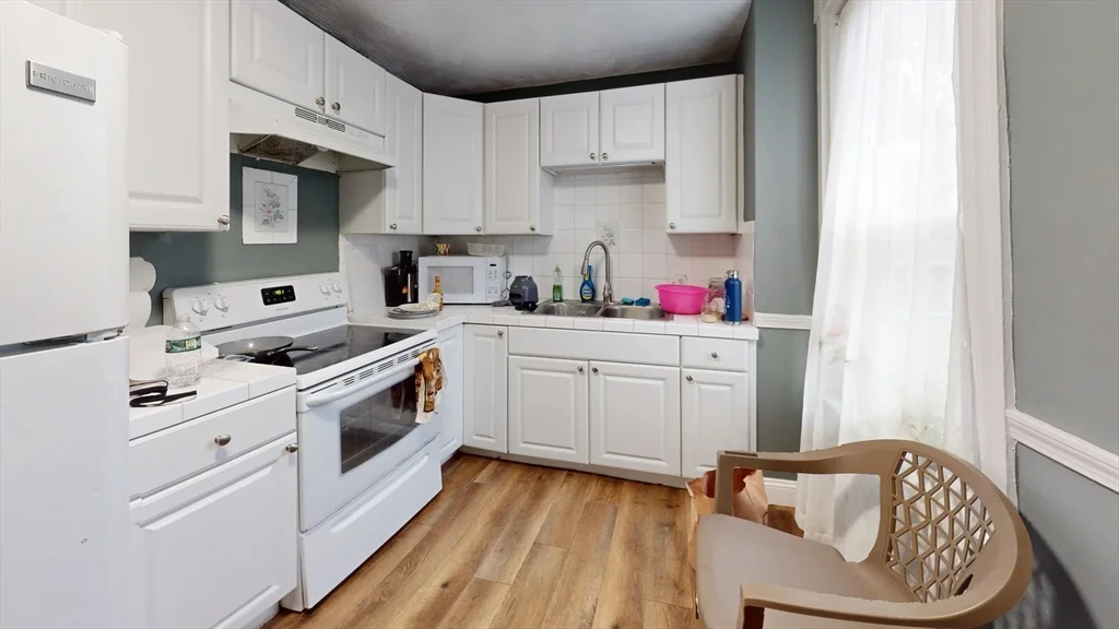 101 Bradford, West Everett