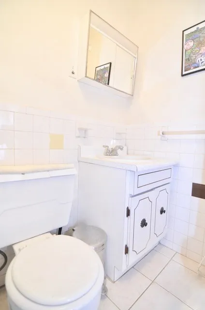 22 Isabella St, Back Bay