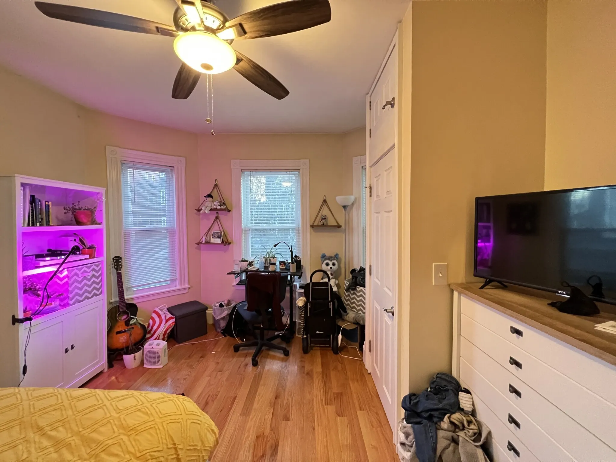 87 Morrison Ave, Powder House Square