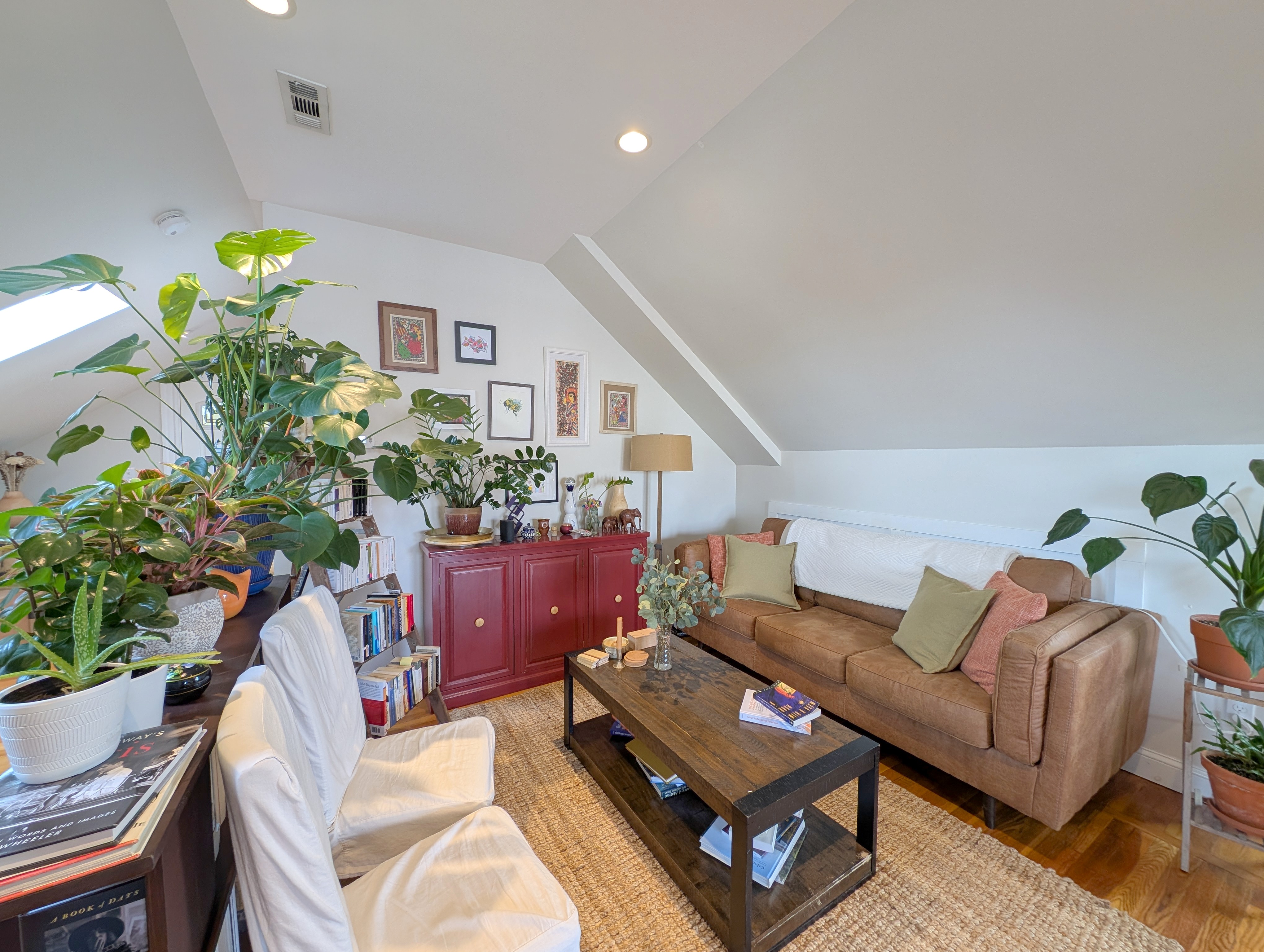 472 Main St, Medford