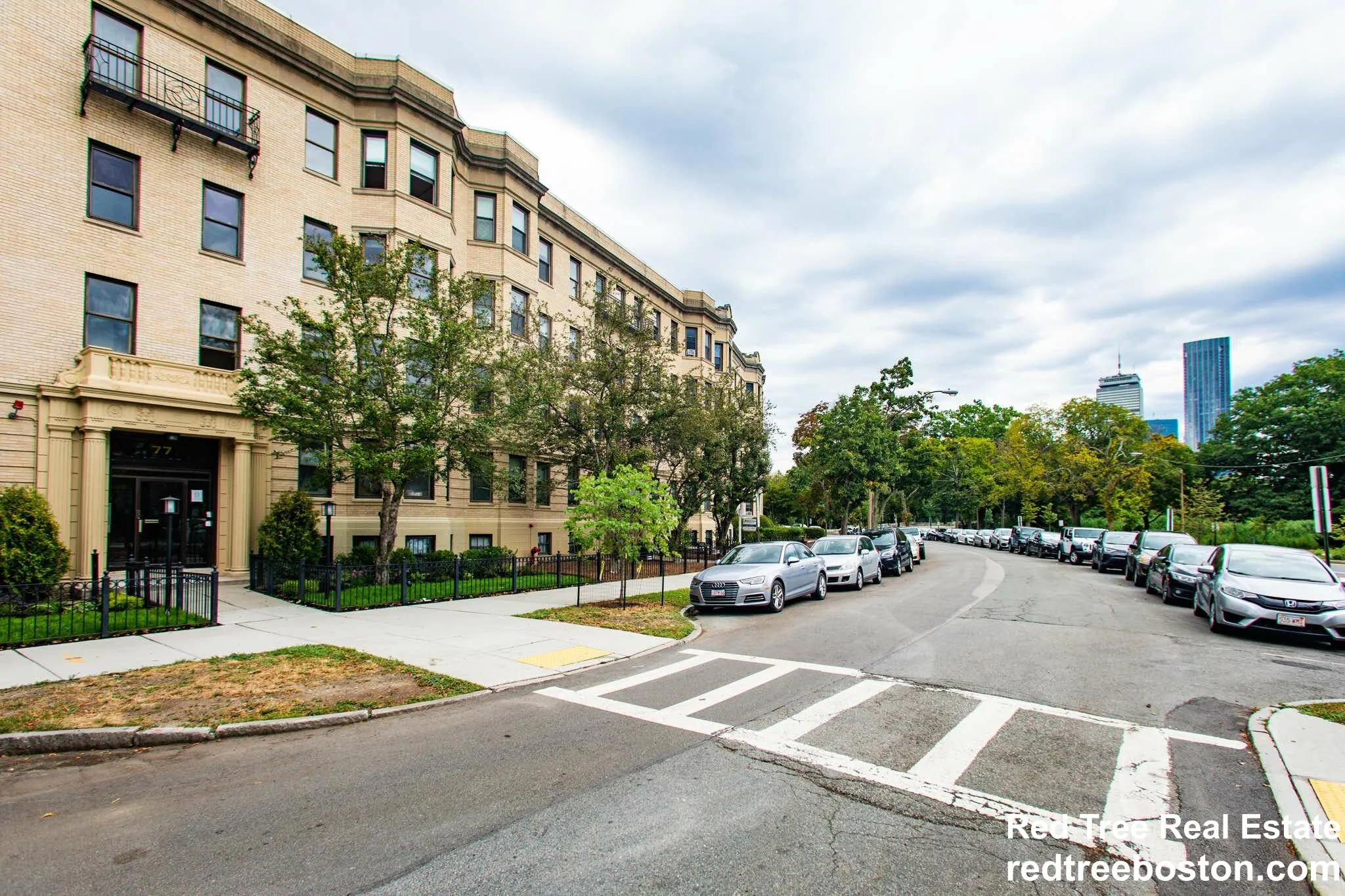 77 Park Dr, Fenway