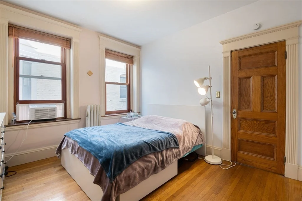 8 Garrison St, Back Bay