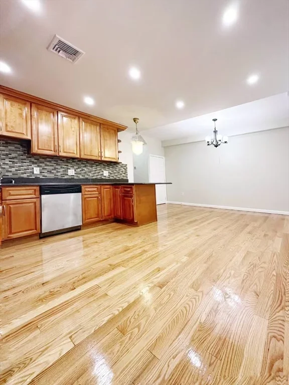 90 George St, Roxbury