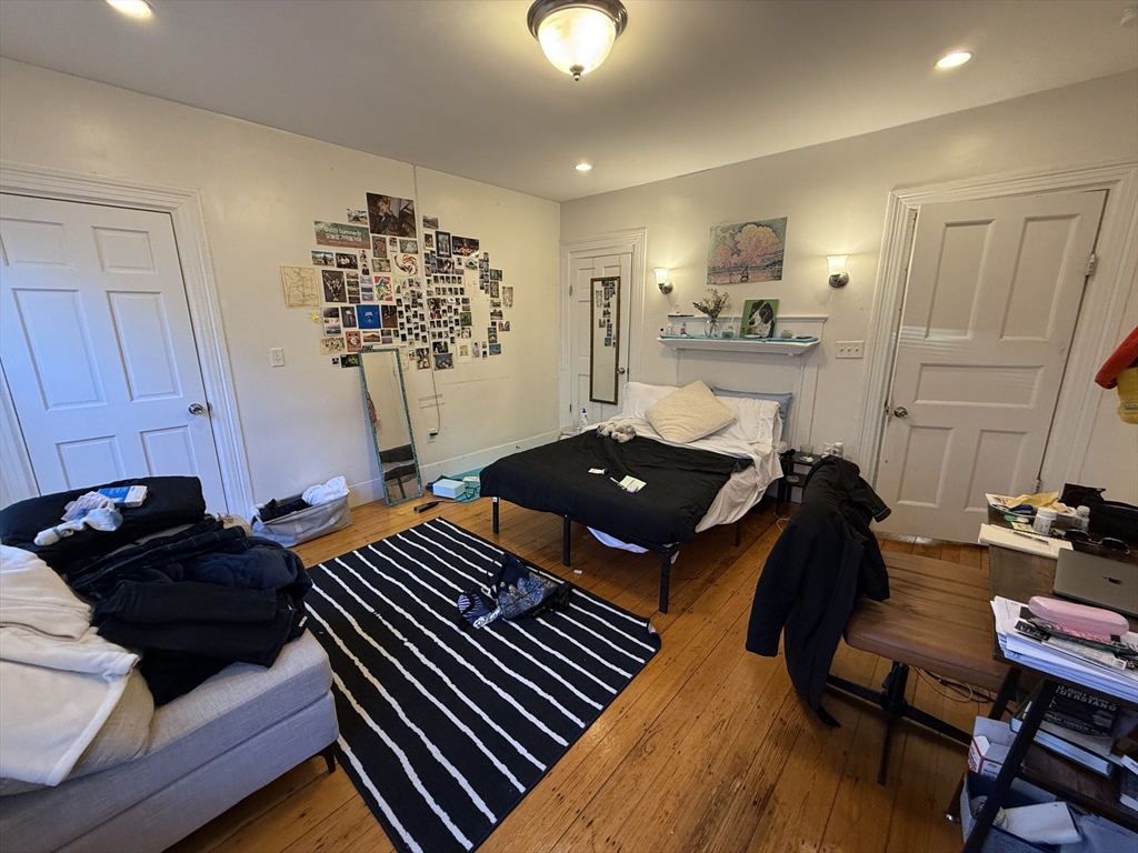 21-21A Highland St, Boston