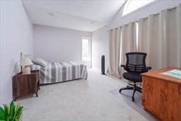 65 Bayberry Ln, Dartmouth