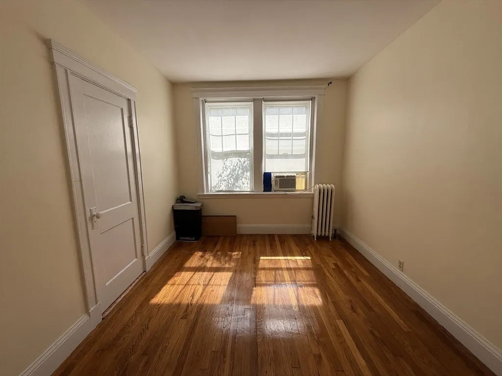 333 Harvard St, Mid-Cambridge