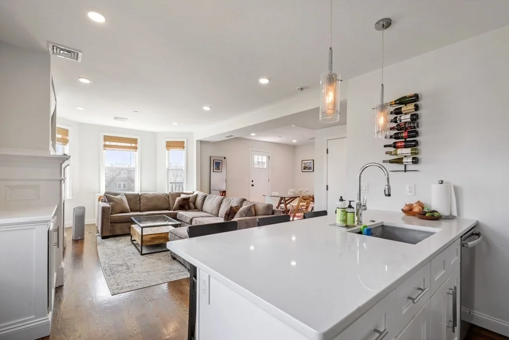 77 Torrey St, Dorchester
