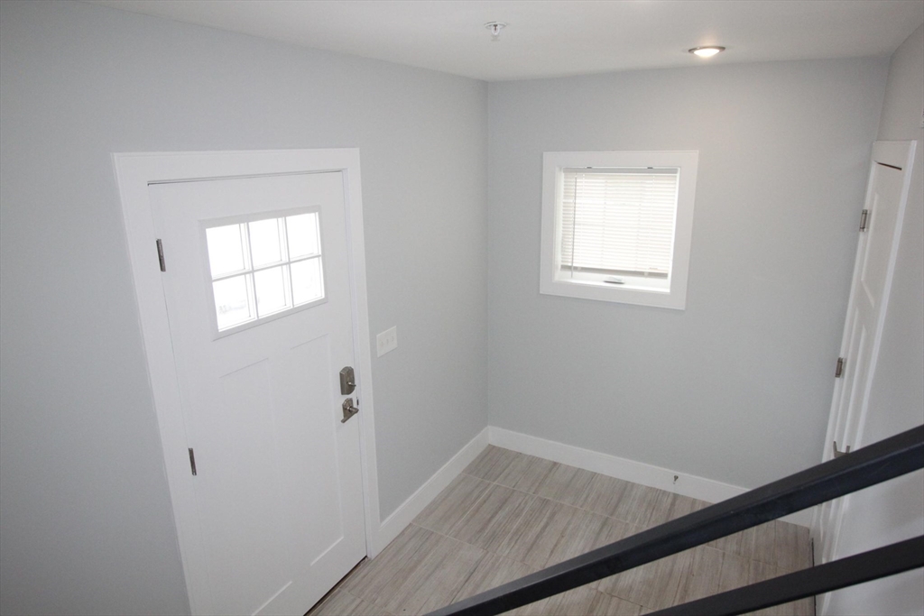 110 Main St, Everett