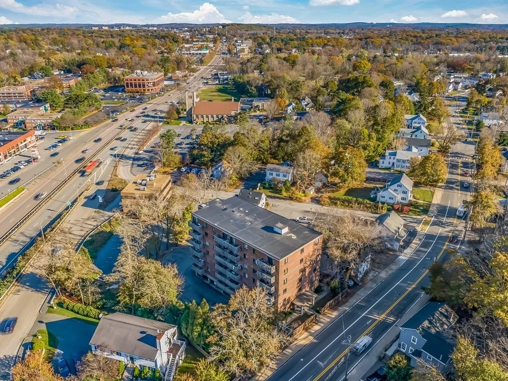 10 Main, Framingham
