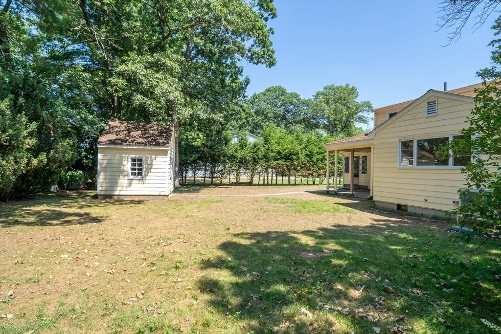 11 Maine Ave, Natick