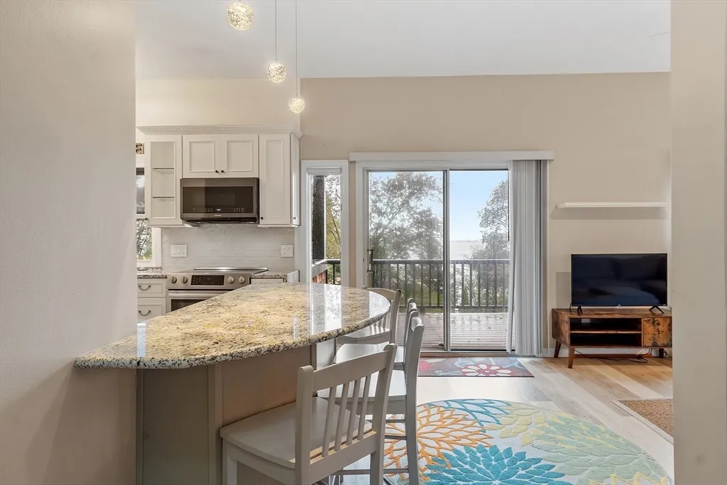 105 Granite St, Rockport