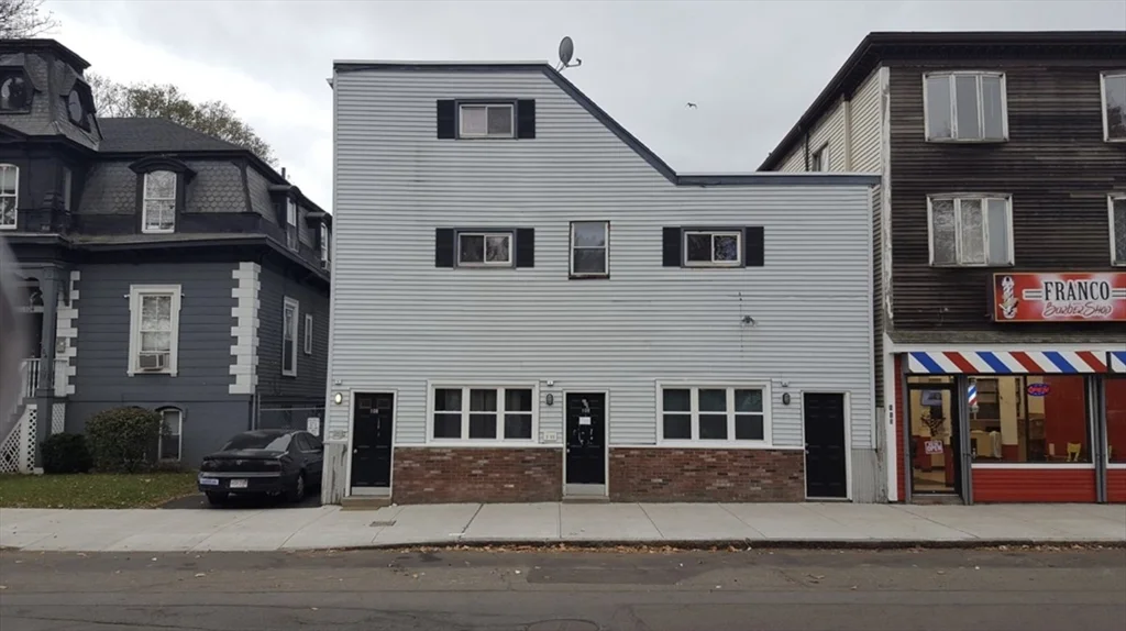 108 S Common St, Lynn