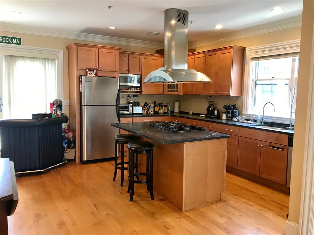 360-362 Dorchester St, South Boston