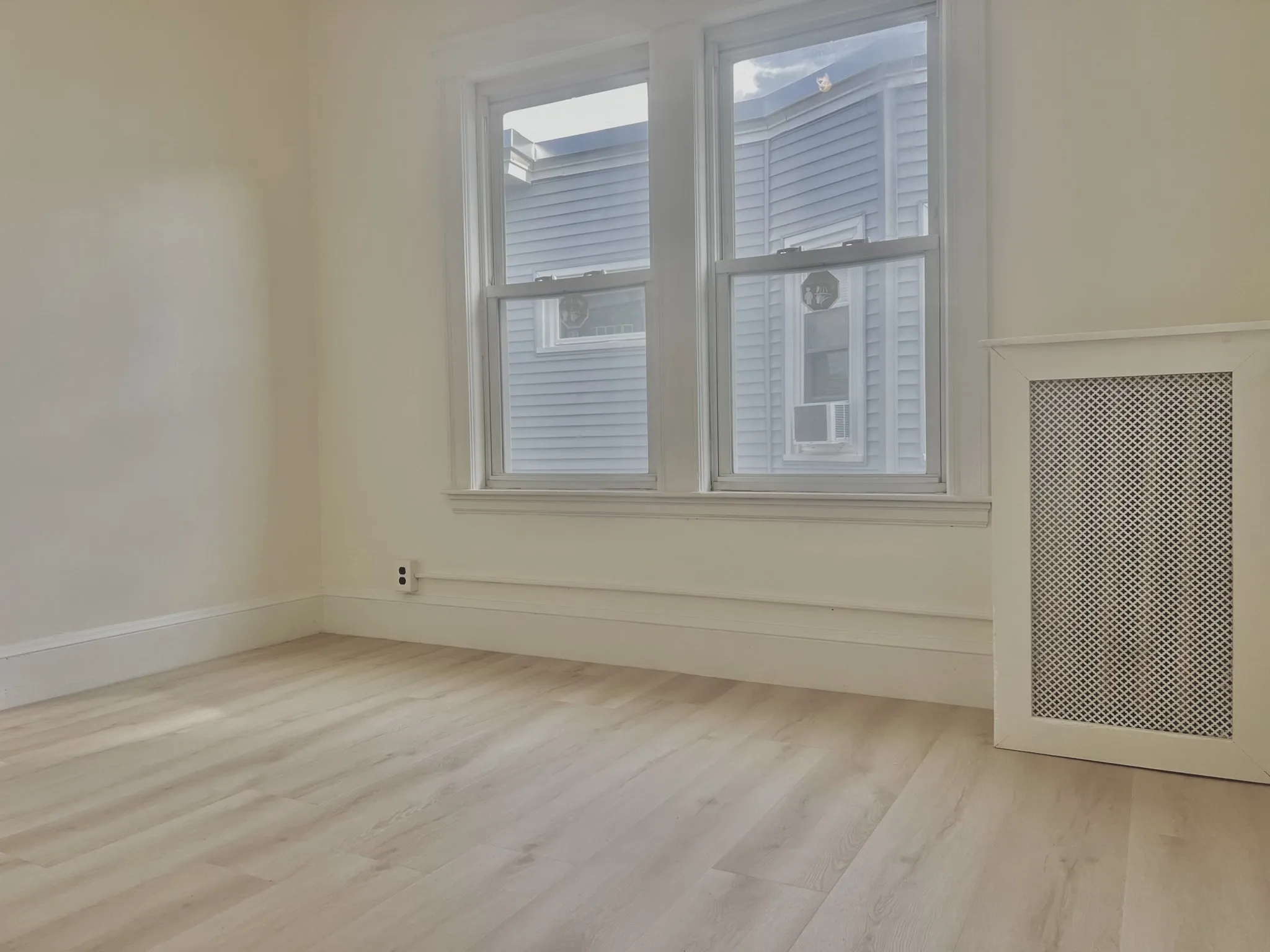 5 Magnus Ave, Ward Two