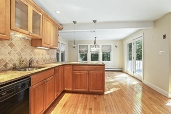 11A Centre Ln, West Roxbury