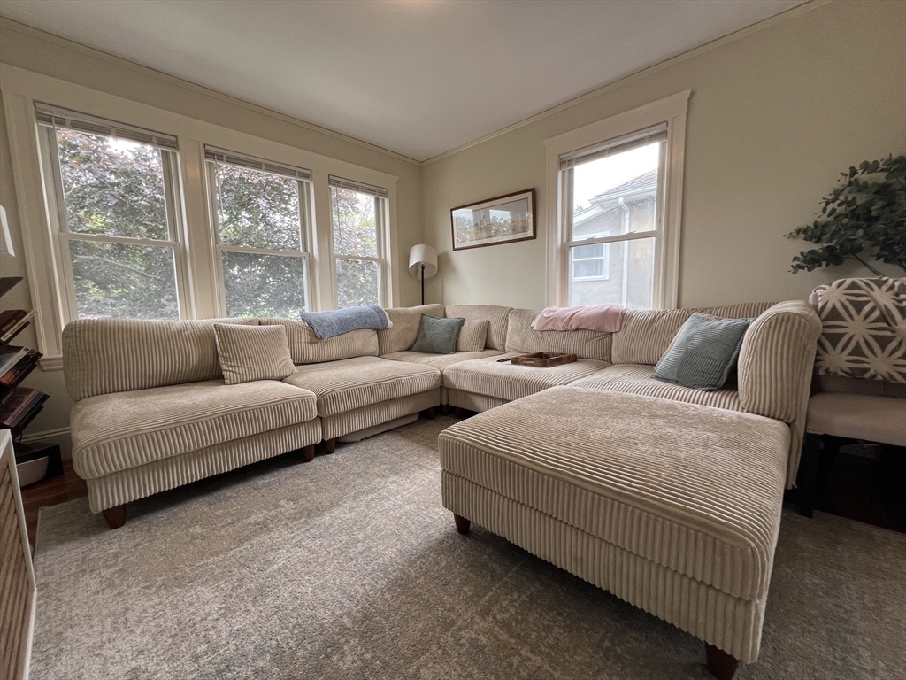 235 White St, Belmont