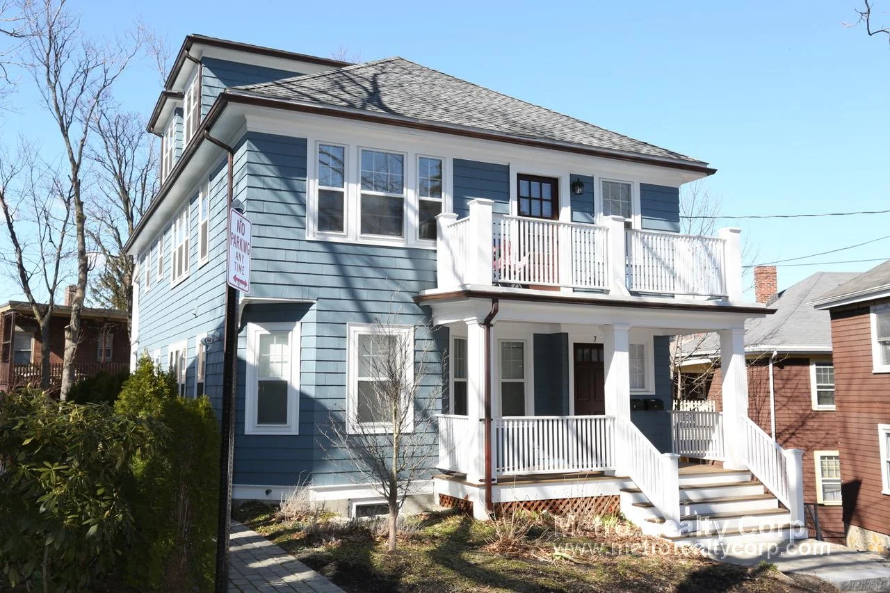 7 Acron Rd, Brookline Village